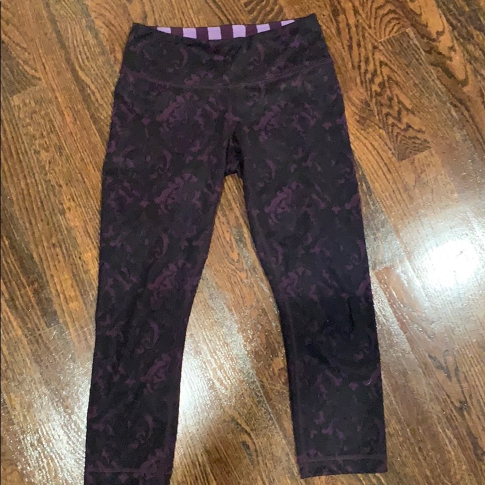 Lululemon yoga pants